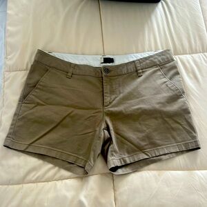Volcom khaki shorts, excellent condition, size 9